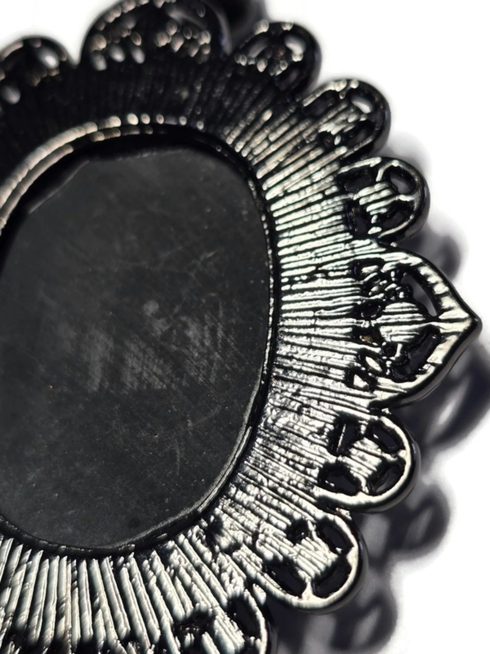 Vintage-Inspired Black and White Cameo Pendant Necklace - Picture 9 of 9
